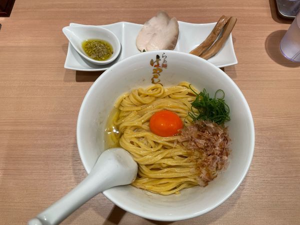 「冷やし釜玉麺」@らぁ麺はやし田 道頓堀店の写真