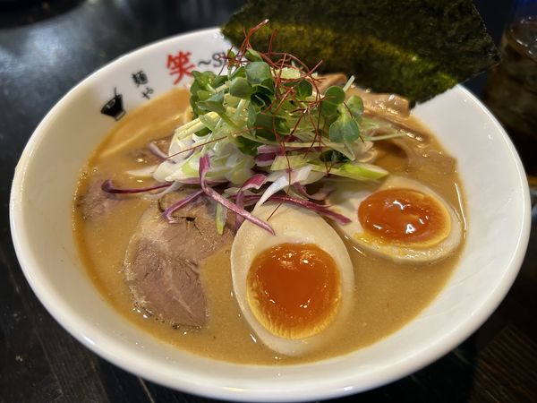 「【数量限定】オマール海老みそらーめん880円+味玉 他いろい」@麺や 笑 ～Sho～の写真