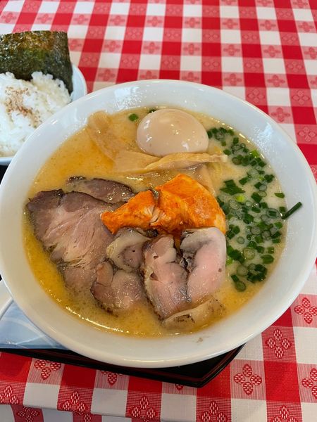 「クリーミーラーメン（大盛）3種のチャーシュー」@Lunaの世界の写真