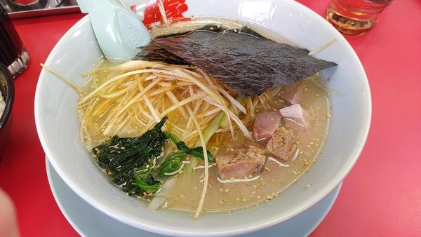「塩ネギラーメン　コロチャシュートッピング」@山岡家 松本店の写真