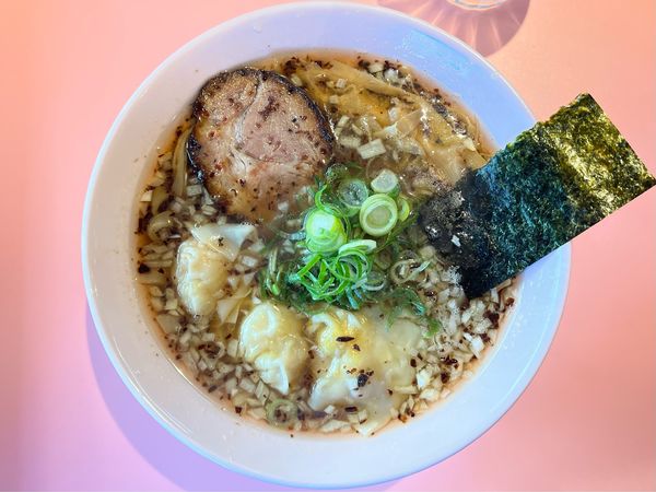 「もちもち揚げネギえびワンタン麺(限定)」@流星軒の写真