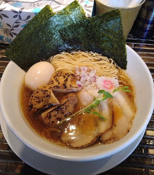 「貝だし醤油らーめん（特製トッピング）」@noodles kitchen GUNNERS 新丸子店の写真