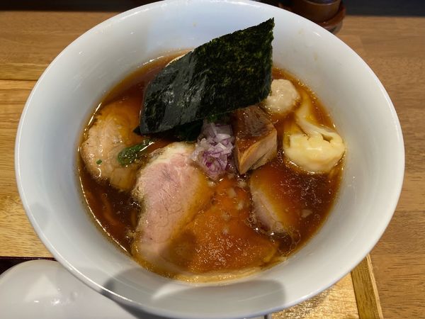 「特製醤油ラーメン」@らぁ麺や 嶋の写真