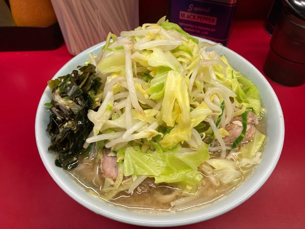 「小ラーメン豚2枚」@ラーメン二郎 中山駅前店の写真