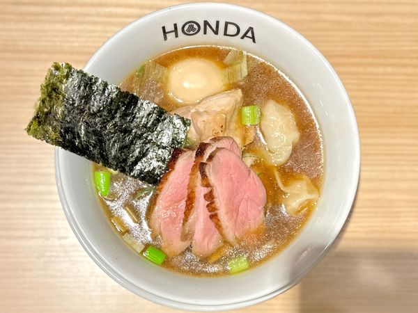 「★自家製手揉みらぁめん 特上(醤油)🍜¥1,800」@本田麺業 神田西口駅前店の写真