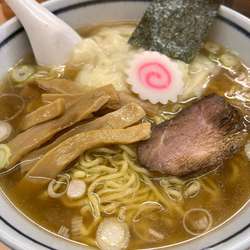 ワンタンメン大盛り