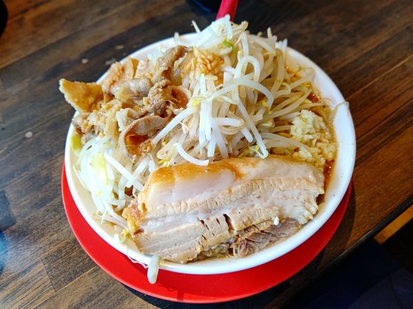 「トントンらーめん(麺200g・ニンニク・野菜)1,060円」@麺と飯 トンじろの写真
