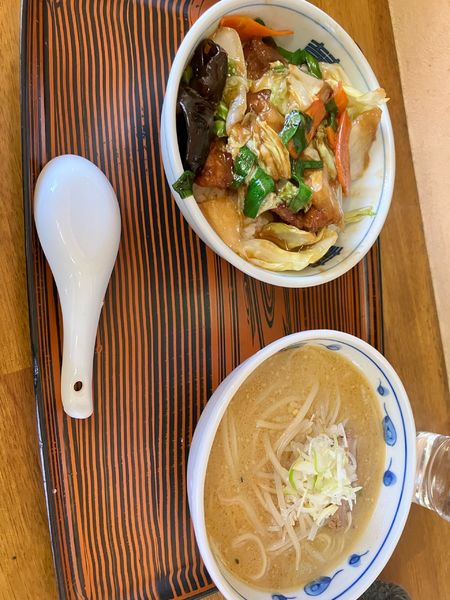 「ミニ丼&麺セット700円（味噌&肉野菜丼）」@龍巳家の写真