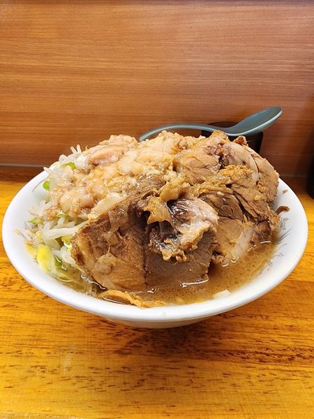「小豚ラーメン あぶら」@ラーメン二郎 立川店の写真