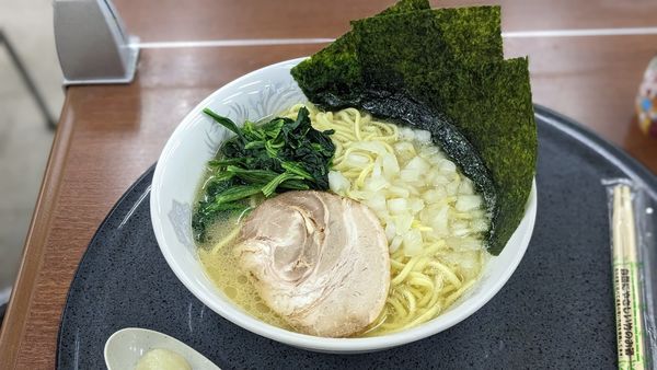 「塩豚骨ラーメン（950円）」@麺匠 久玄 高坂SA下り店の写真