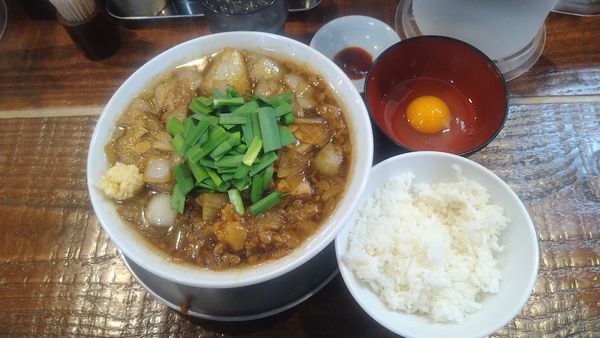 「秘境セット(ライス、生玉子)¥1050+ニラ¥50-」@秘境タンメン かし山の写真