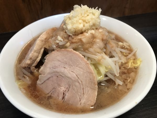 「ラーメン小」@六麓 豚らーめんの写真