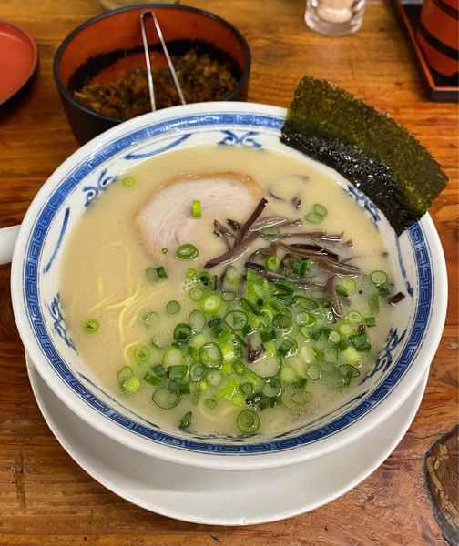 「らーめん¥650&半替玉¥100」@博多らあめん うりんぼの写真