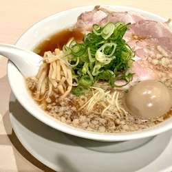 京都熟成醤油ラーメン（全部のせ）