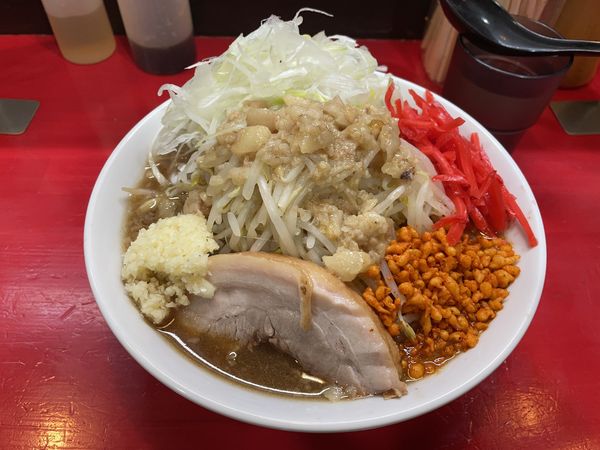 「ラーメン（小）、紅生姜、ネギ」@鷹の目 大宮店の写真