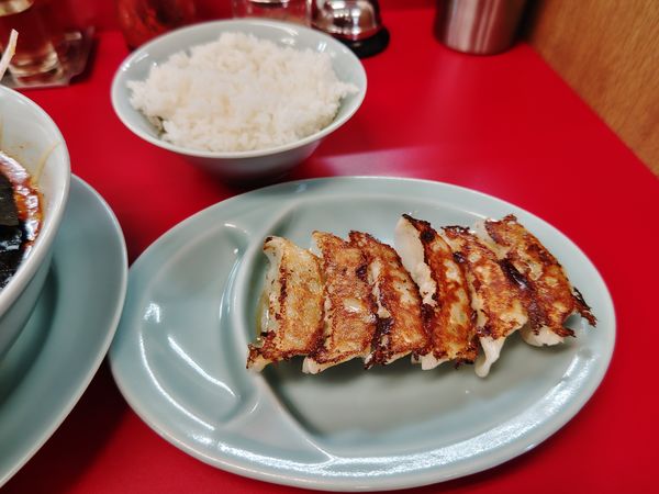 「餃子」@ラーメン山岡家 四日市塩浜店の写真