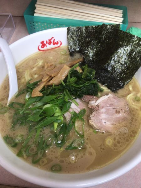 「ラーメン(大盛り)」@横浜ラーメン あばん 上尾西口駅前店の写真