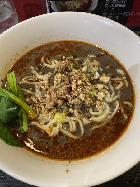 「黒たんたん汁あり（辛め）」@あかくろたんたんの写真