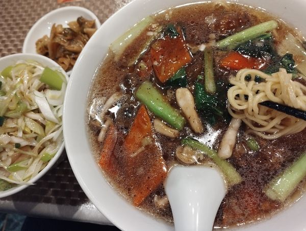 「サービスランチ 牡蠣そば＋煮鶏ご飯(900)」@翡翠楼の写真