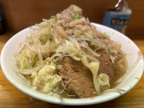 「少なめ700円(ヤサイちょい増し、ニンニク、アブラ)」@ラーメン二郎 立川店の写真