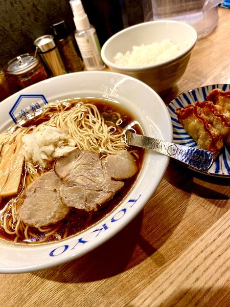 「琥珀ラーメン 大盛り」@楽観 所沢店の写真