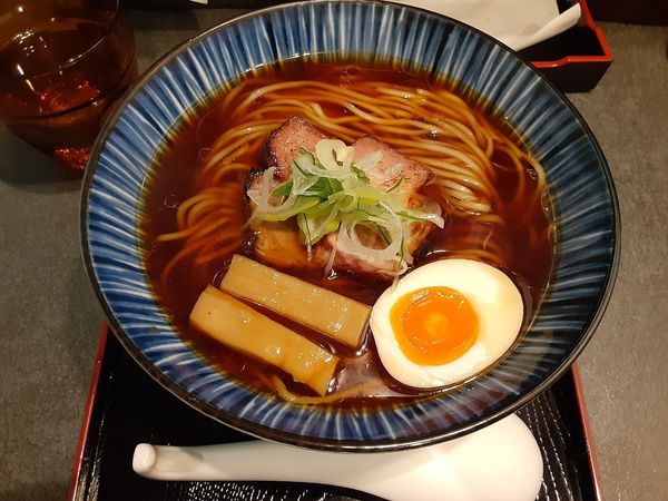「丸鶏たまり醤油らぁ麺」@らぁ麺 幸跳の写真