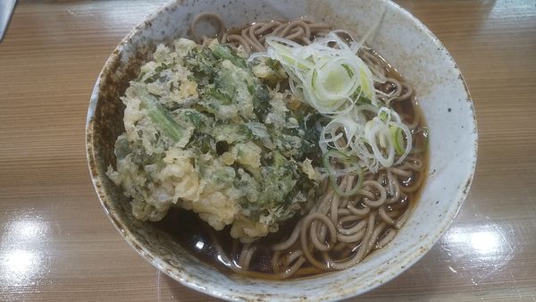 「しゅん菊天そば（￥420）」@そば処 二葉 神田駅南口店の写真