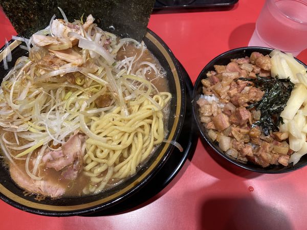 「ラーメン+ネギチャーシュー 750+300」@環2家 川崎店の写真