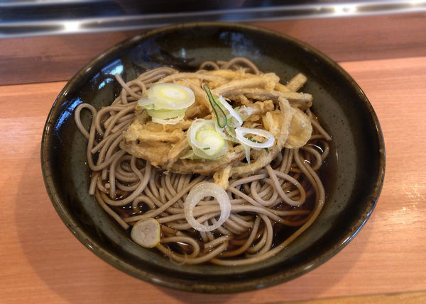 「ごぼう天そば(420円)」@鈴しげの写真