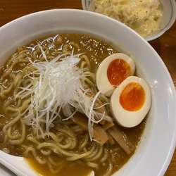 赤まろラーメン1050円+焼きチーズごはん（半）