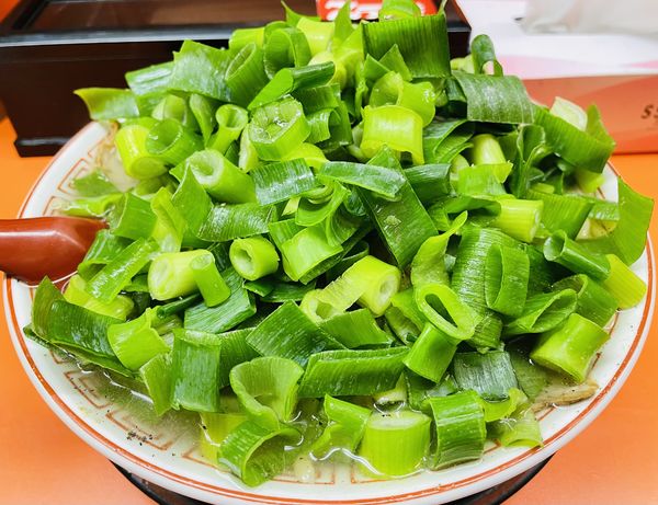 「中華そば 塩 大大 980円 ネギ増し 150円」@麺屋7.5Hz+ 梅田店の写真