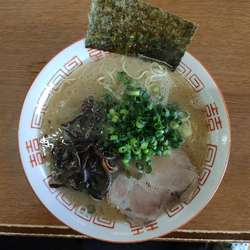 ラーメン、替え玉×2、豚トマト