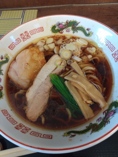 「しょうゆらーめん」@らーめん たけみやの写真