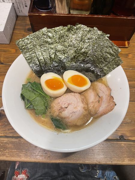 「五葉ラーメン＋五葉盛りトッピング」@らーめん五葉 川越店の写真