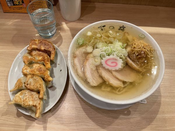 「生姜チャーシューメン＋餃子5個」@しょうがラーメン七の庫の写真