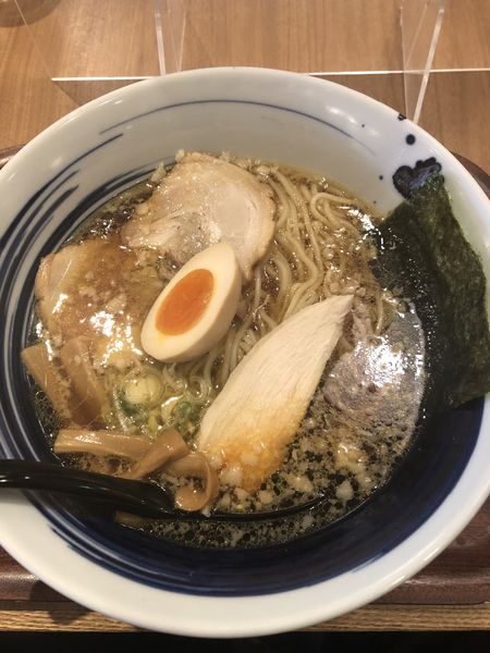 「こく旨らーめん(醤油)890円」@麺処 直久 大久保店の写真
