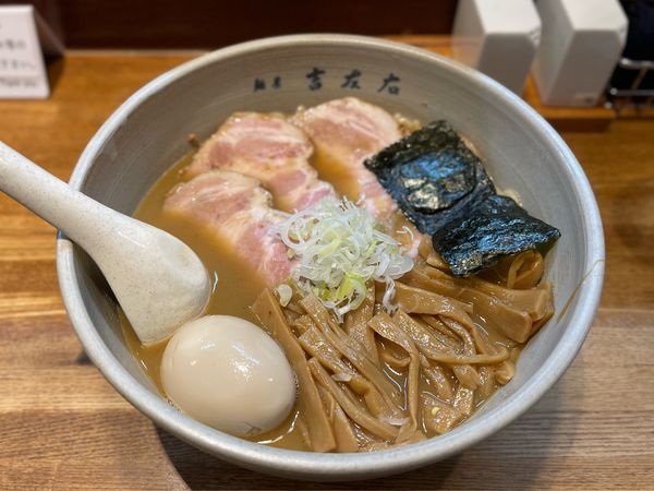 「大盛りらーめん味玉、チャーシュー、メンマ、のり」@麺屋吉左右の写真