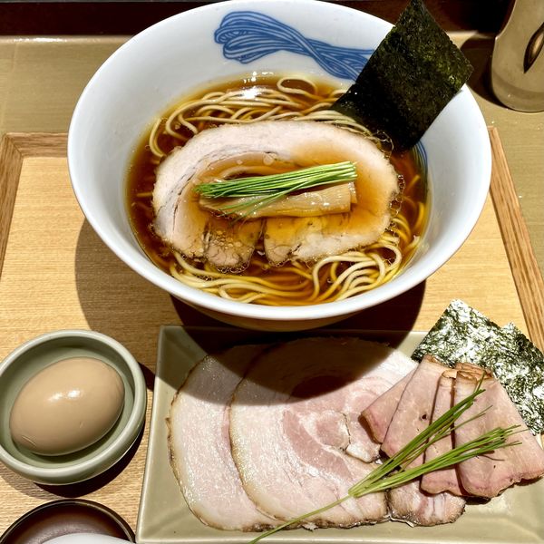「醤油らぁ麺￥1200+特製トッピング￥650」@NIPPON RAMEN 凛 TOKYOの写真