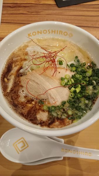 「黒の鶏白湯らぁめん」@らぁめん このしろの写真