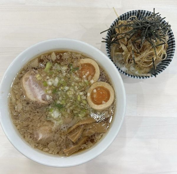 「特製中華そば 背脂  豚まぶしご飯」@中華そば ふくみみの写真