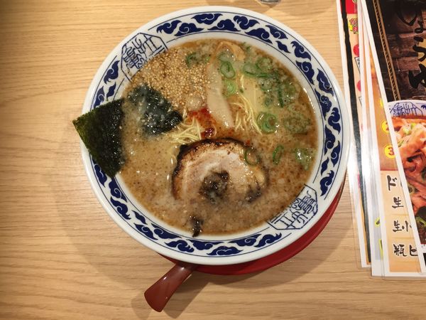 「ラーメン」@九州らーめん亀王 JR新大阪駅店の写真