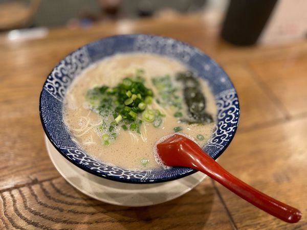 「豚骨らーめん(肉抜き)+替玉」@博多ラーメン 鶴亀堂 天白平針店の写真