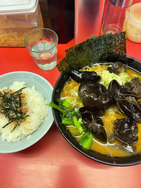 「らーめん　チャーシューまぶしご飯」@ラーメン杉田家の写真