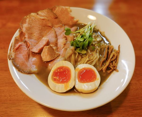 「煮干しのコク旨【数量限定】」@らぁ麺はうす Sumika0の写真