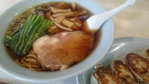 「醤油ラーメン＋餃子」@王蘭の写真
