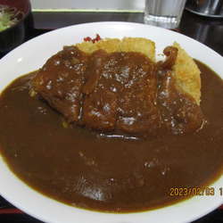 カツカレーライスとミニ蕎麦セット 850円