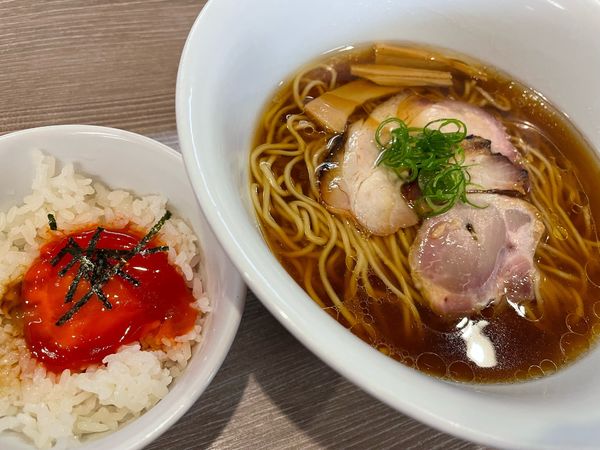 「醤油そば（900円）＋漬け黄卵丼（50円）」@中華そば 和渦 TOKYOの写真