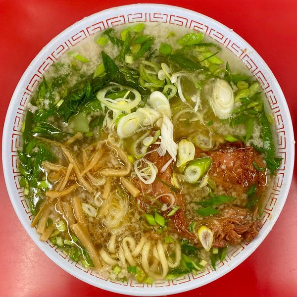 「パイカラーメン ¥600円」@ラーメンスタンド とん平食堂の写真