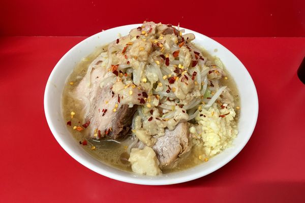 「小(麺半分 硬め) ニンニク アブラ 800円」@ラーメン二郎 一橋学園店の写真