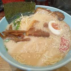 とんこつ全部入りらあめん